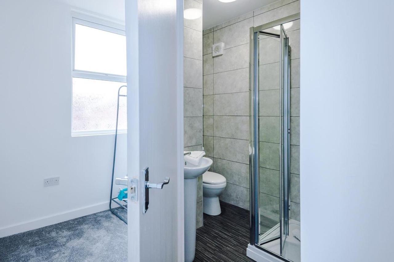Cosy 3 Bed 3 Bath House - Central Liverpool -Self Check-In & Free Parking! Villa ภายนอก รูปภาพ